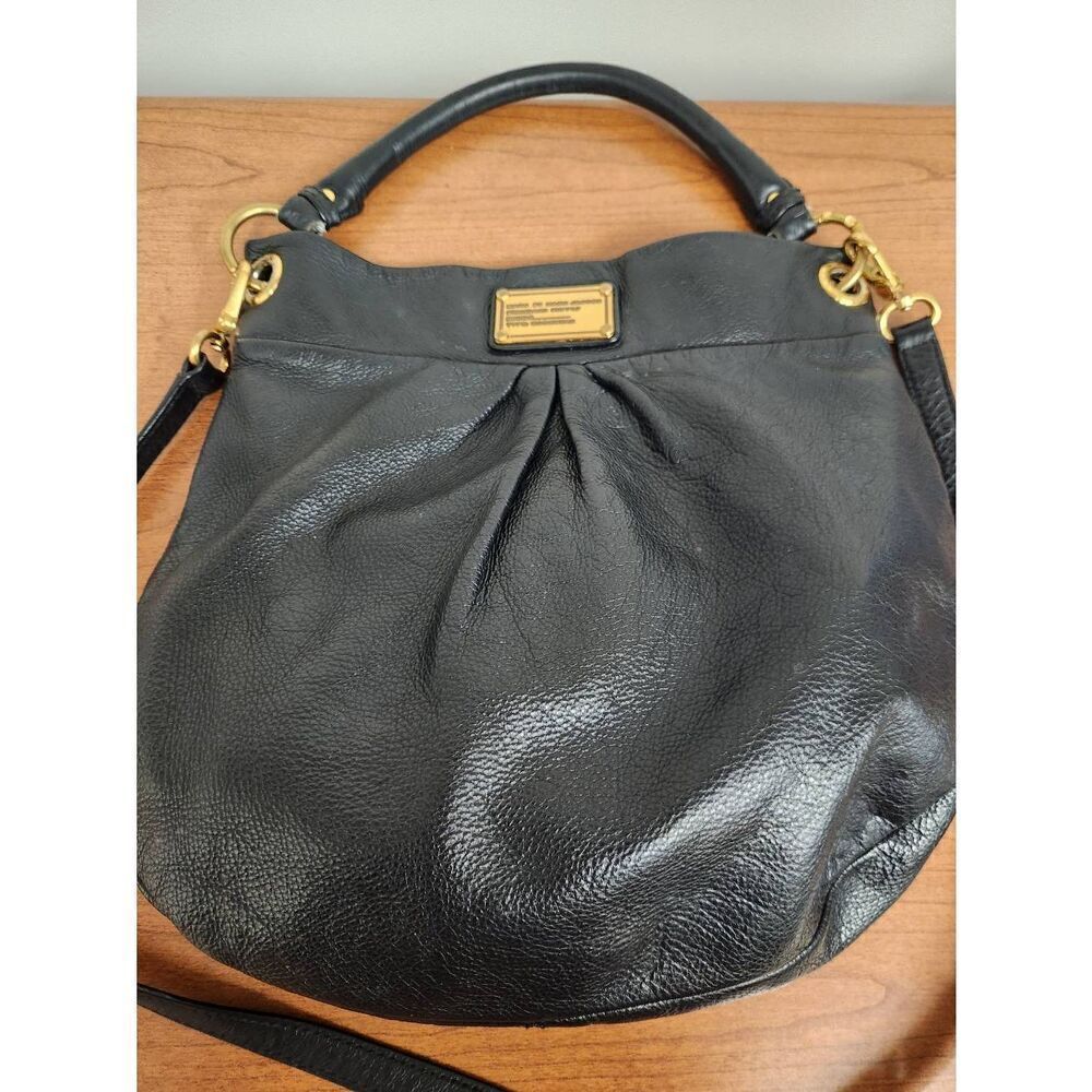 Marc By Marc Jacob's Black Leather hobo bag with Goldtone Hardware shoulder bag - Picture 2 of 10